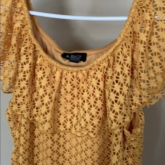 Off shoulder top - Picture 2 of 3